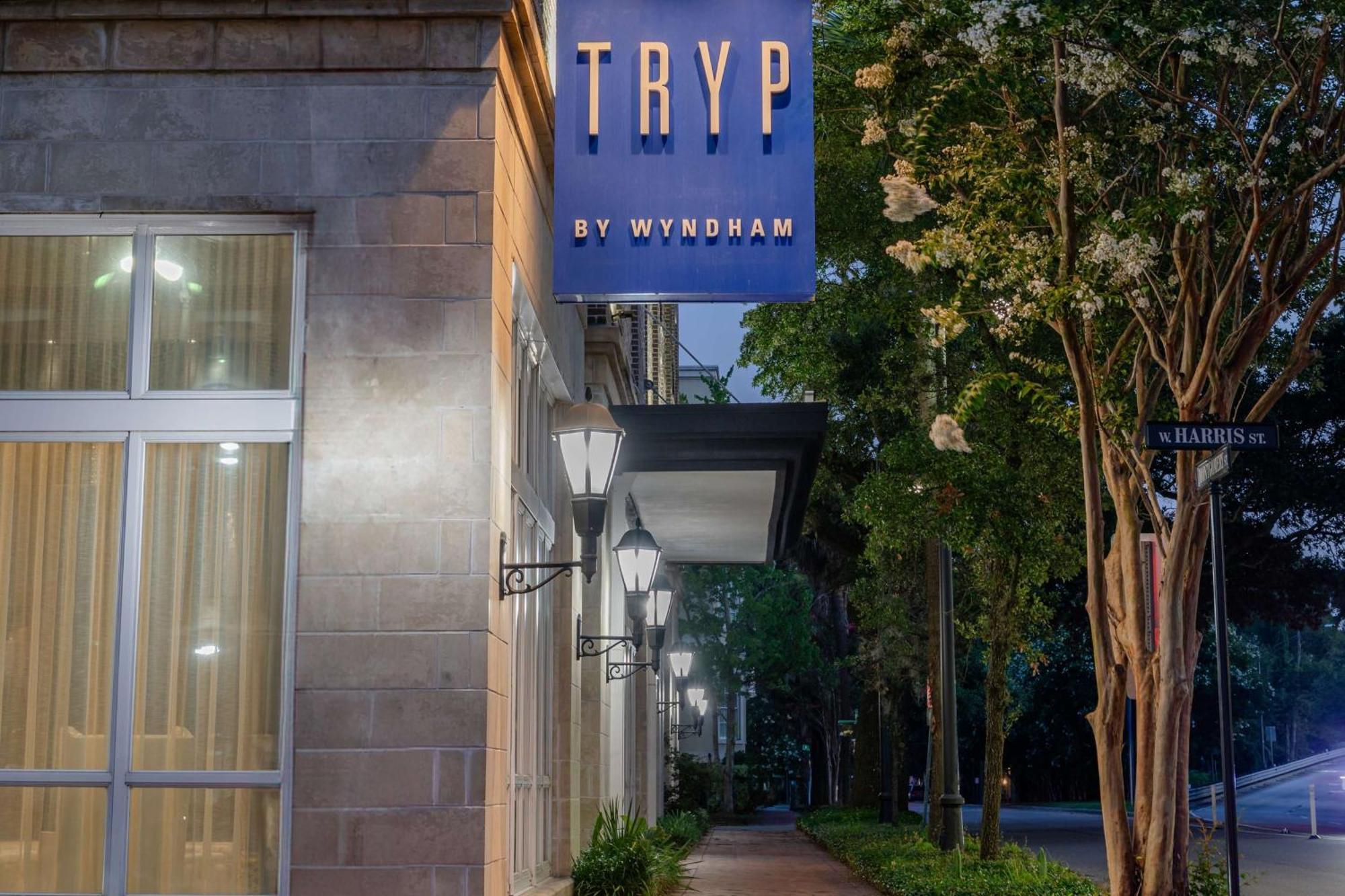 Tryp By Wyndham Savannah Exterior photo