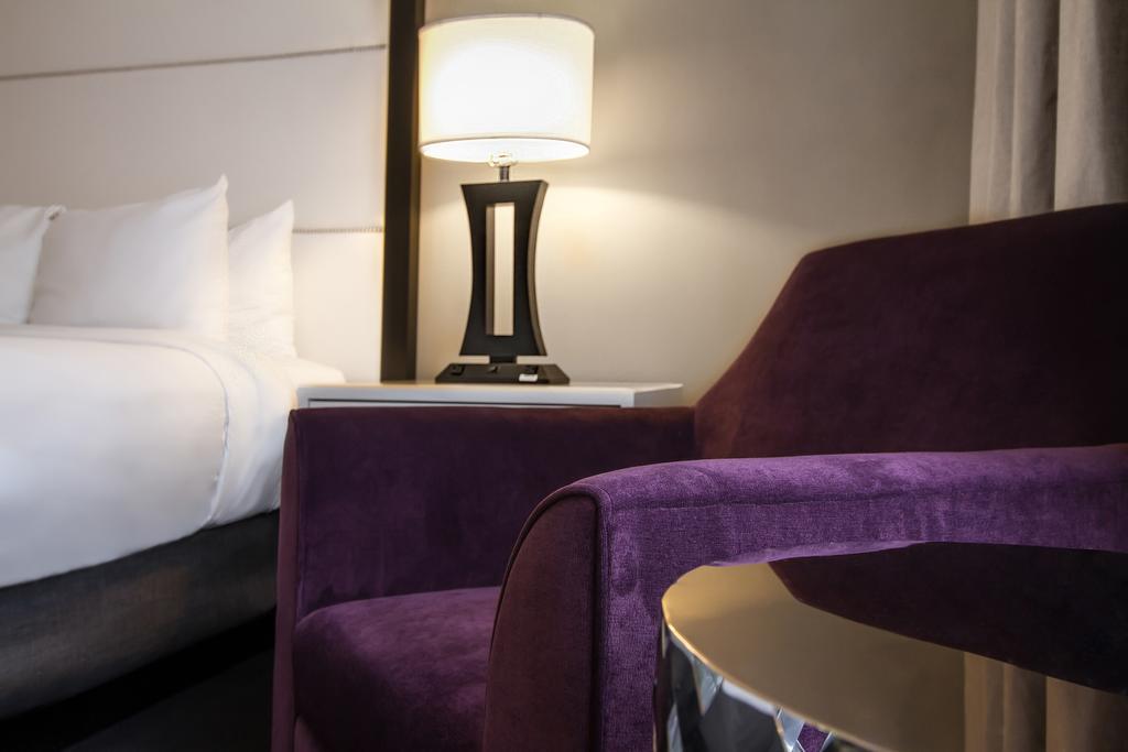 Tryp By Wyndham Savannah Exterior photo